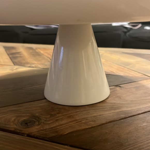 NWT large pedestal tray, by Santa Barbara design studio really modern and fun! - Picture 3 of 5